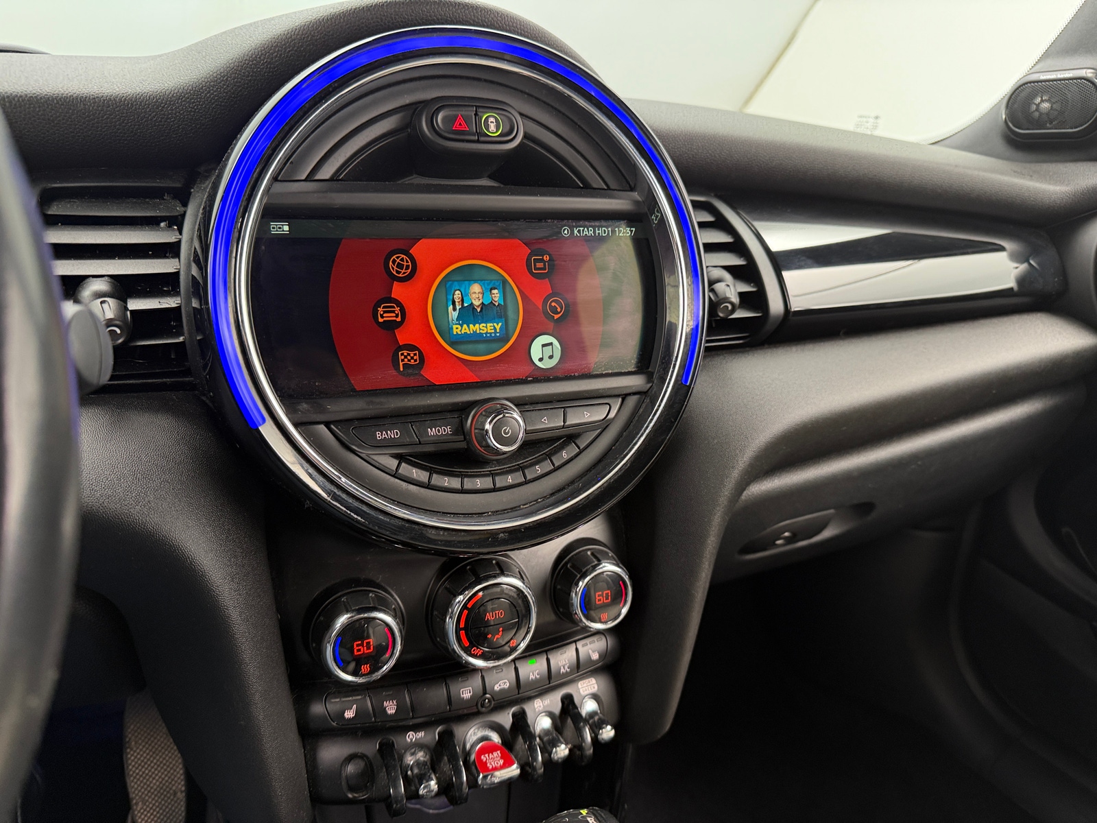 Thumbnail: 2019 MINI Cooper Convertible - 3