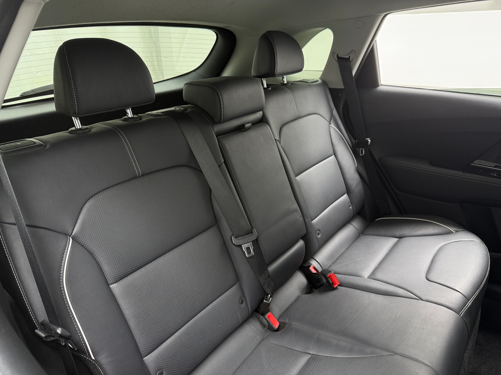 Thumbnail: 2019 Kia Niro - 5