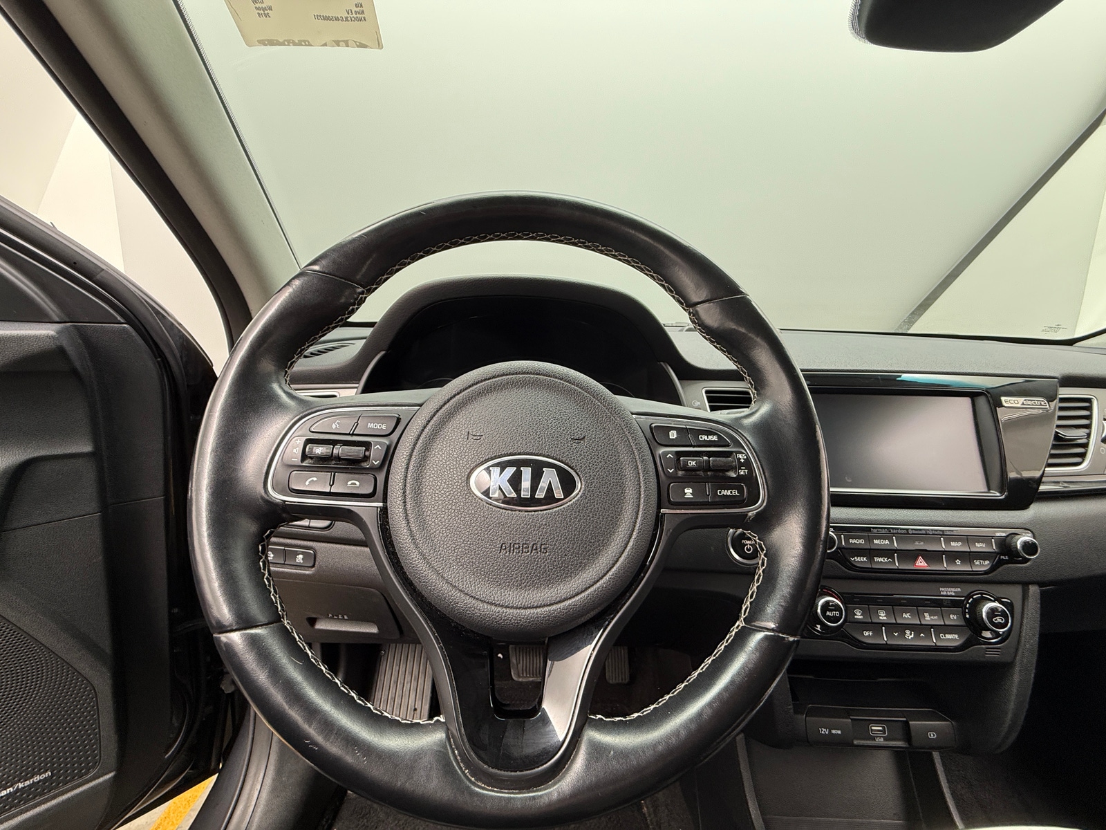 Thumbnail: 2019 Kia Niro - 4