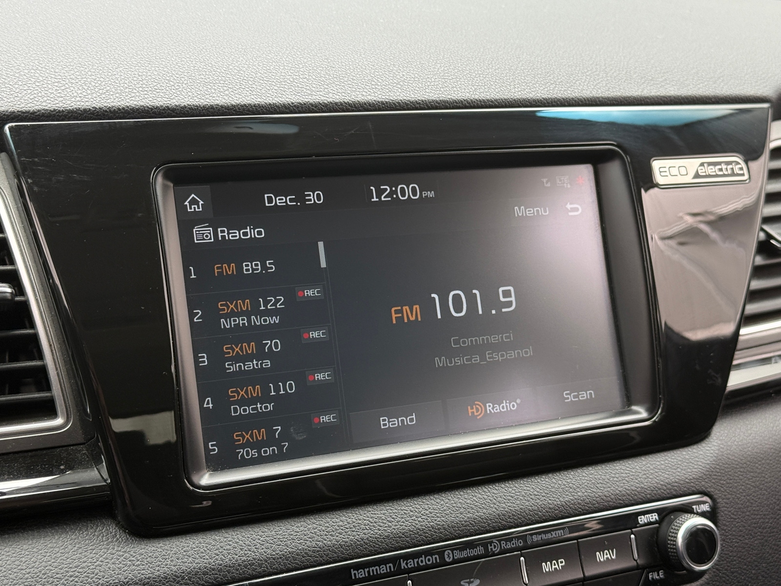 Thumbnail: 2019 Kia Niro - 3