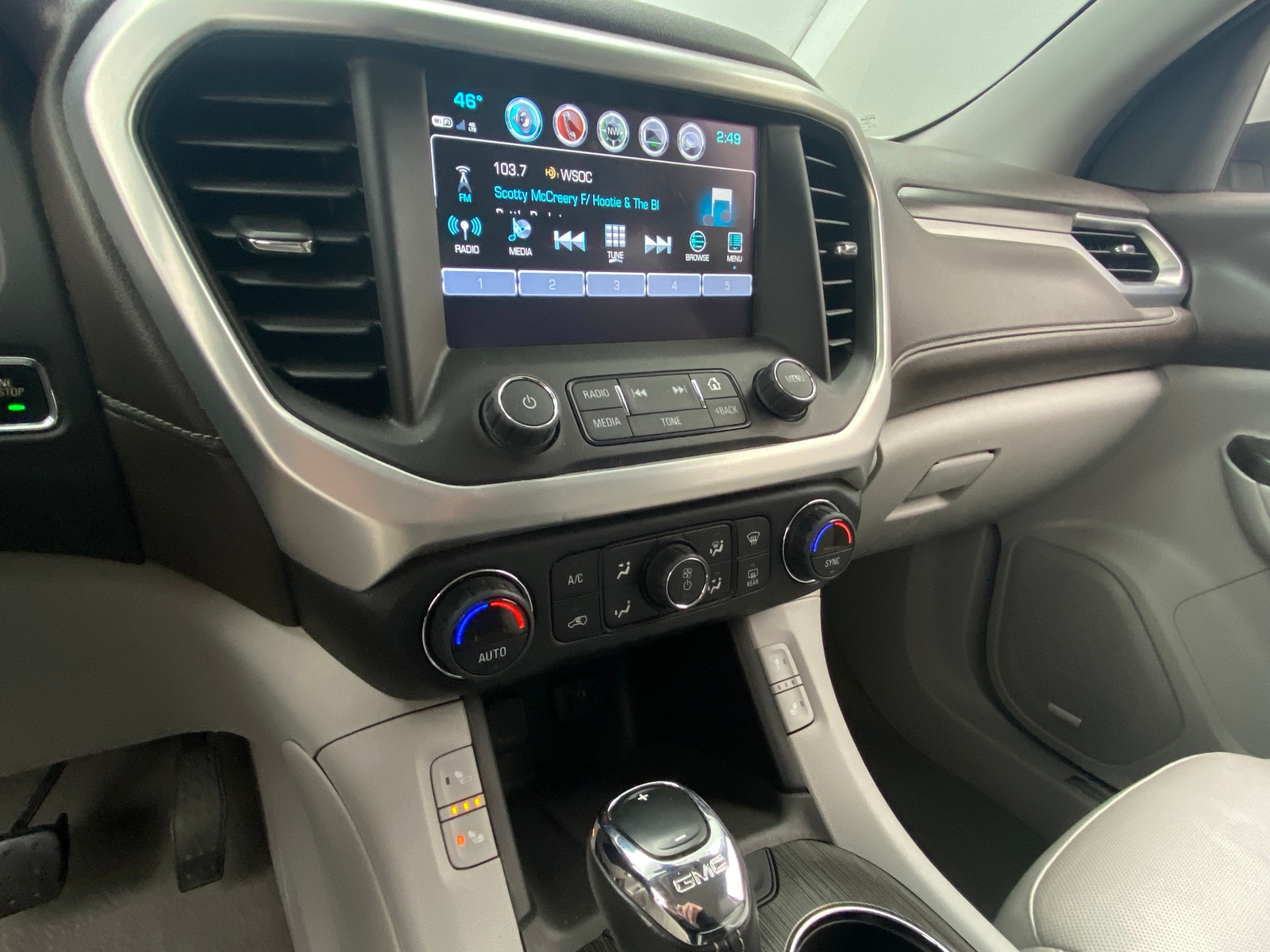 Thumbnail: 2018 GMC Acadia - 3