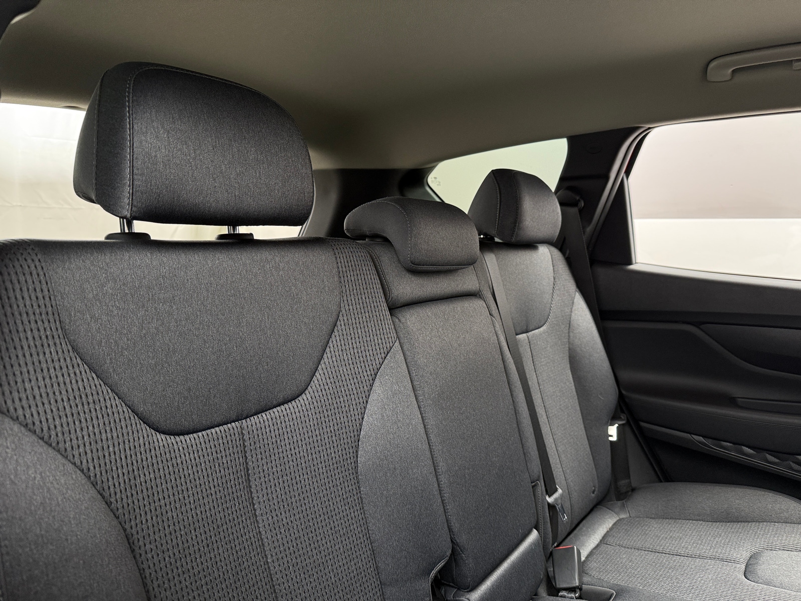 Thumbnail: 2022 Hyundai Santa Fe - 6