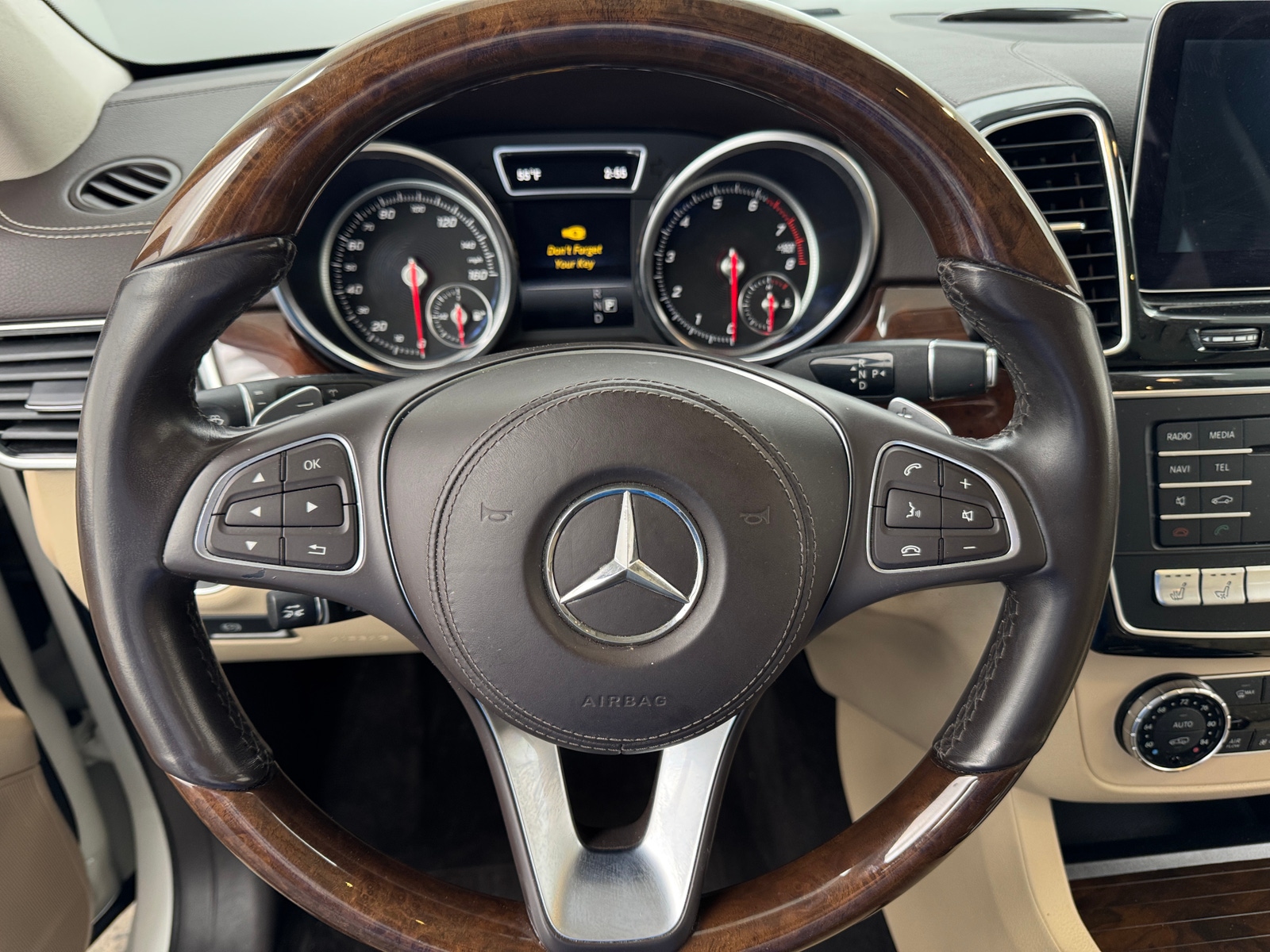 Thumbnail: 2018 Mercedes-Benz GLS - 4