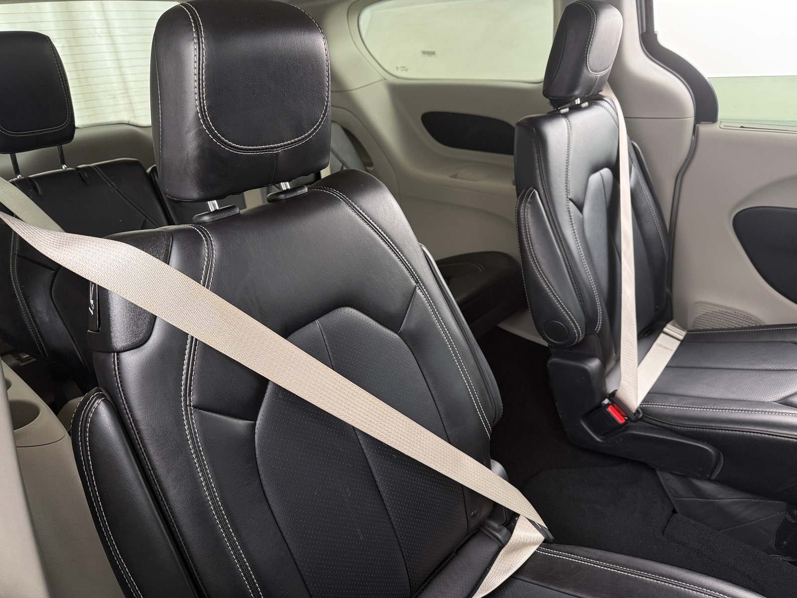 Thumbnail: 2024 Chrysler Pacifica - 5