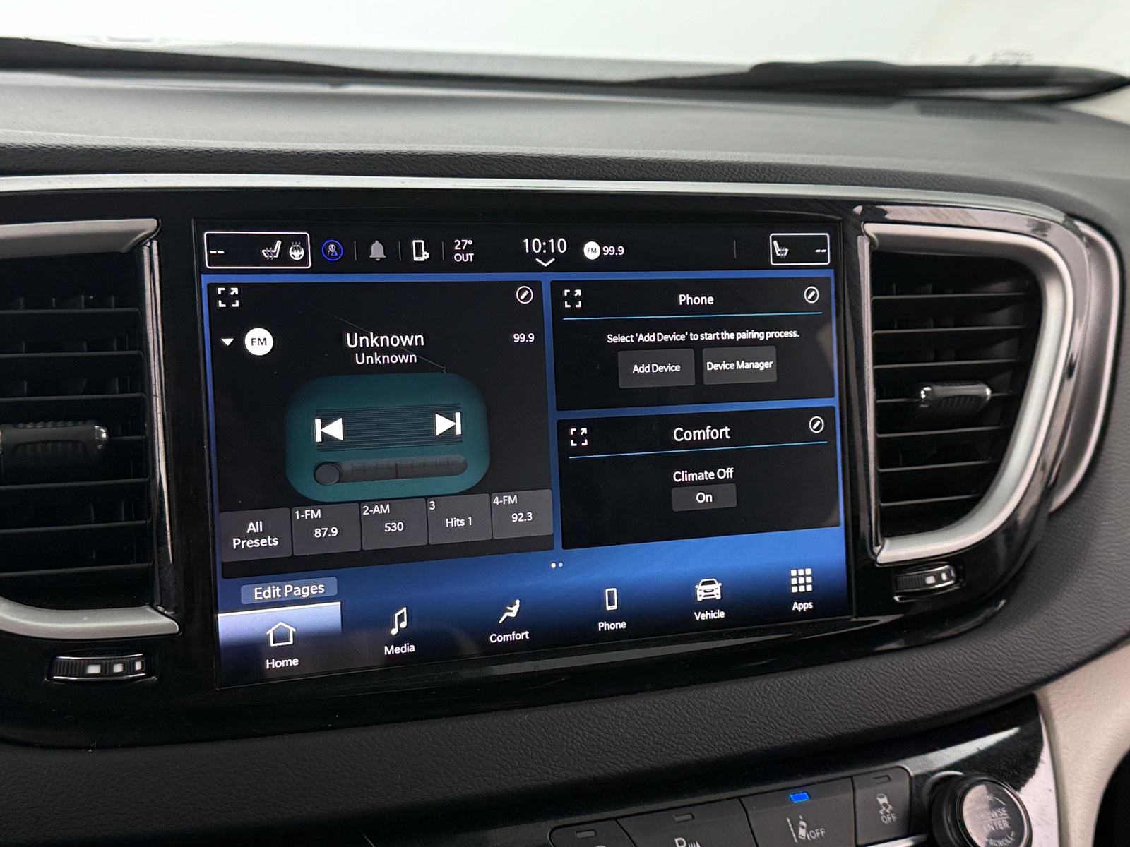 Thumbnail: 2024 Chrysler Pacifica - 3