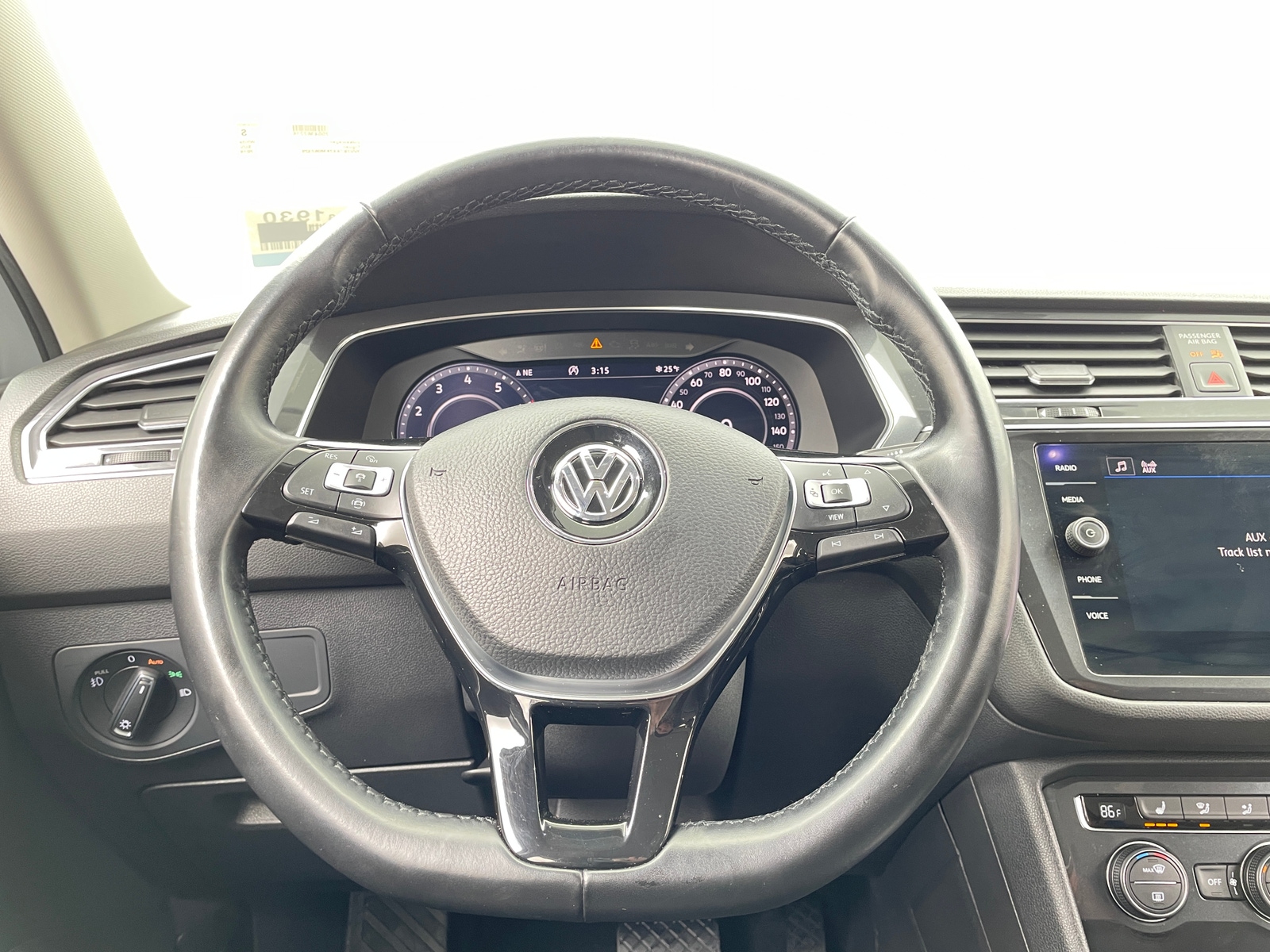 Thumbnail: 2019 Volkswagen Tiguan - 4