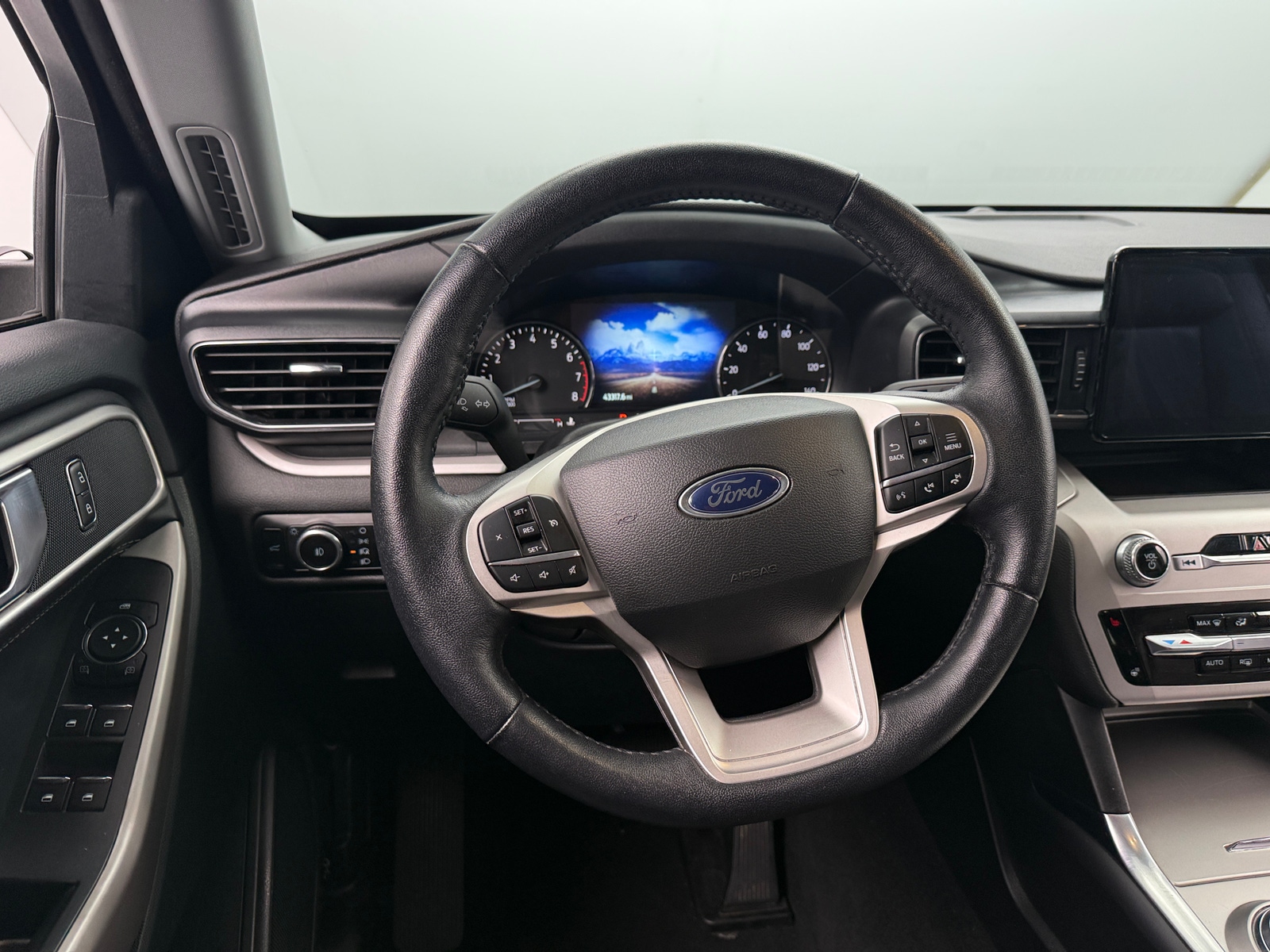 Thumbnail: 2024 Ford Explorer - 4