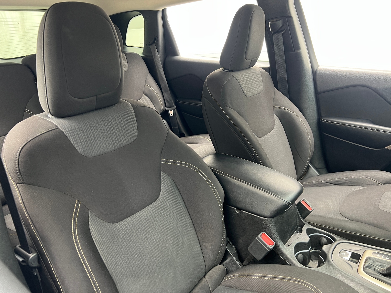 Thumbnail: 2017 Jeep Cherokee - 2