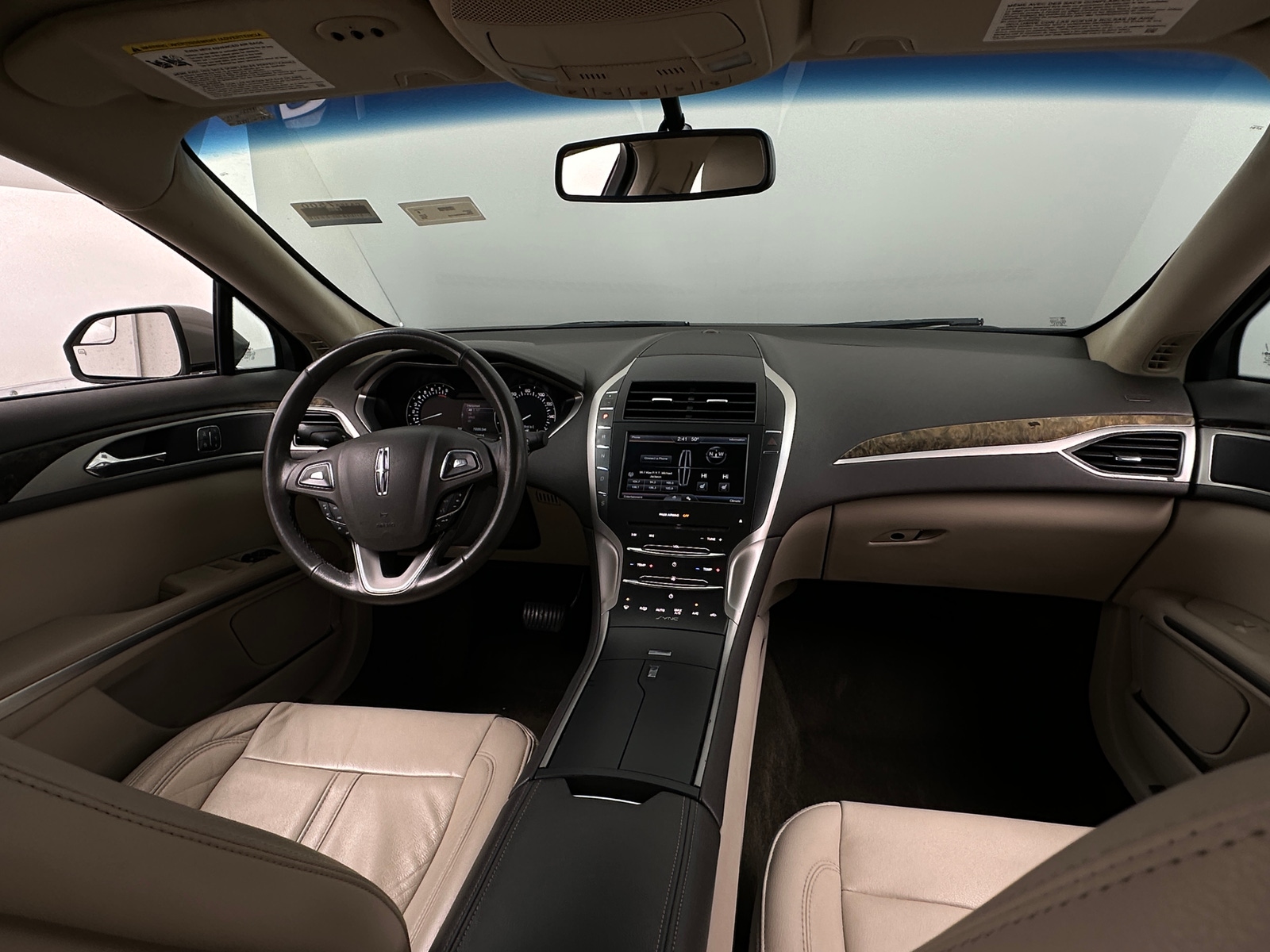 Thumbnail: 2016 Lincoln MKZ - 2