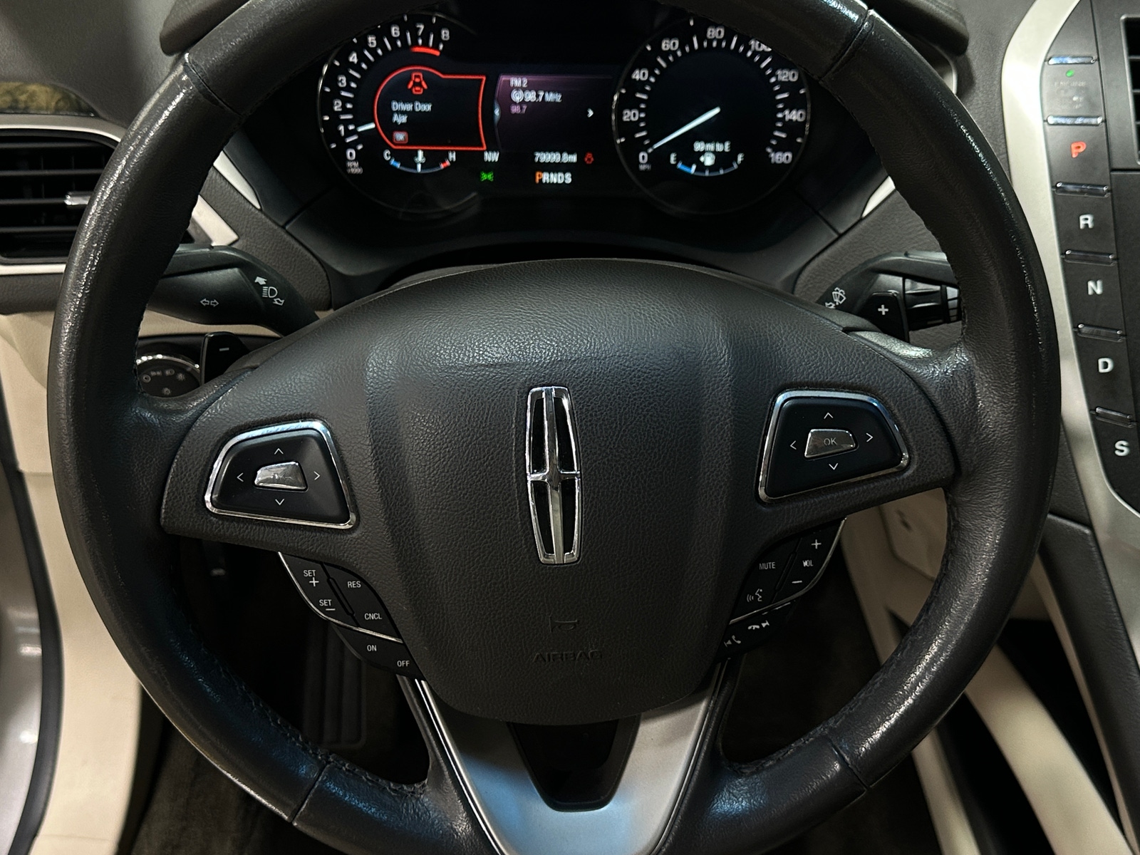 Thumbnail: 2016 Lincoln MKZ - 4