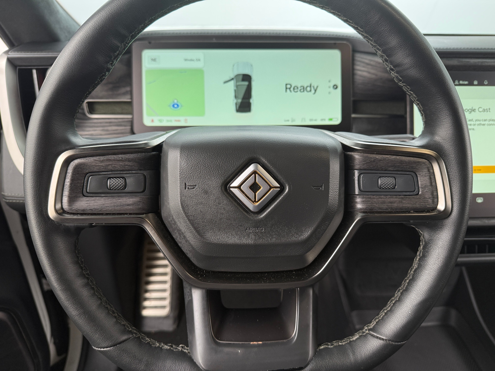 Thumbnail: 2022 Rivian R1S - 4