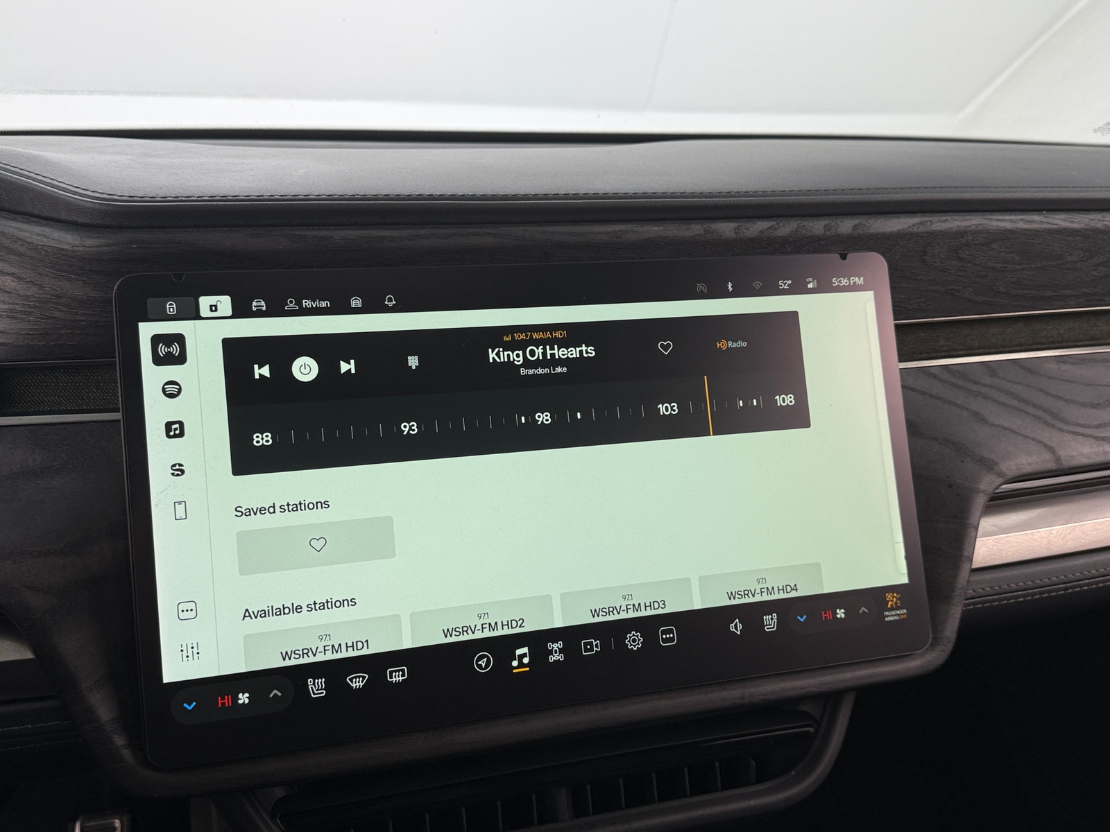 Thumbnail: 2022 Rivian R1S - 3
