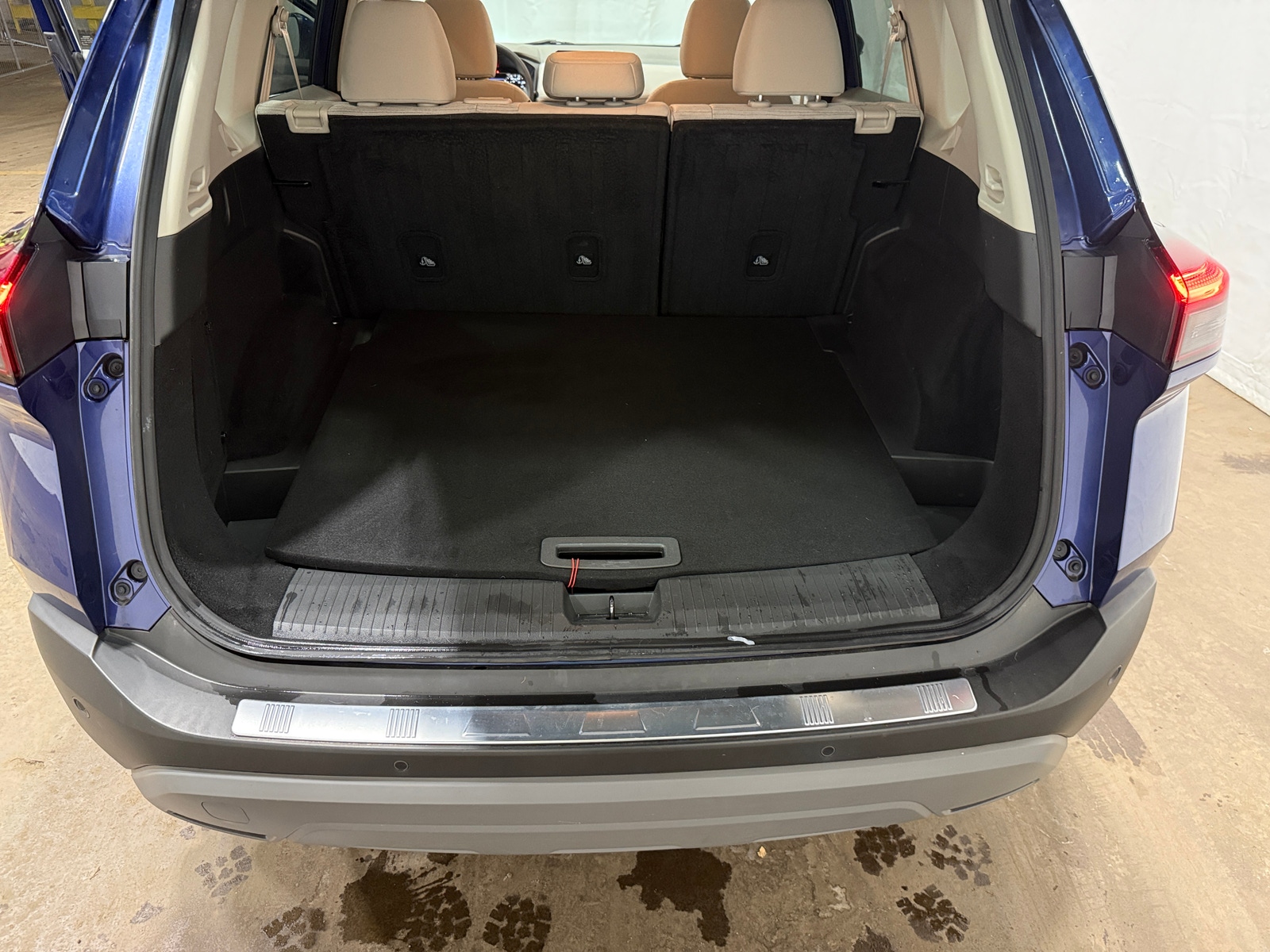 Thumbnail: 2023 Nissan Rogue - 7