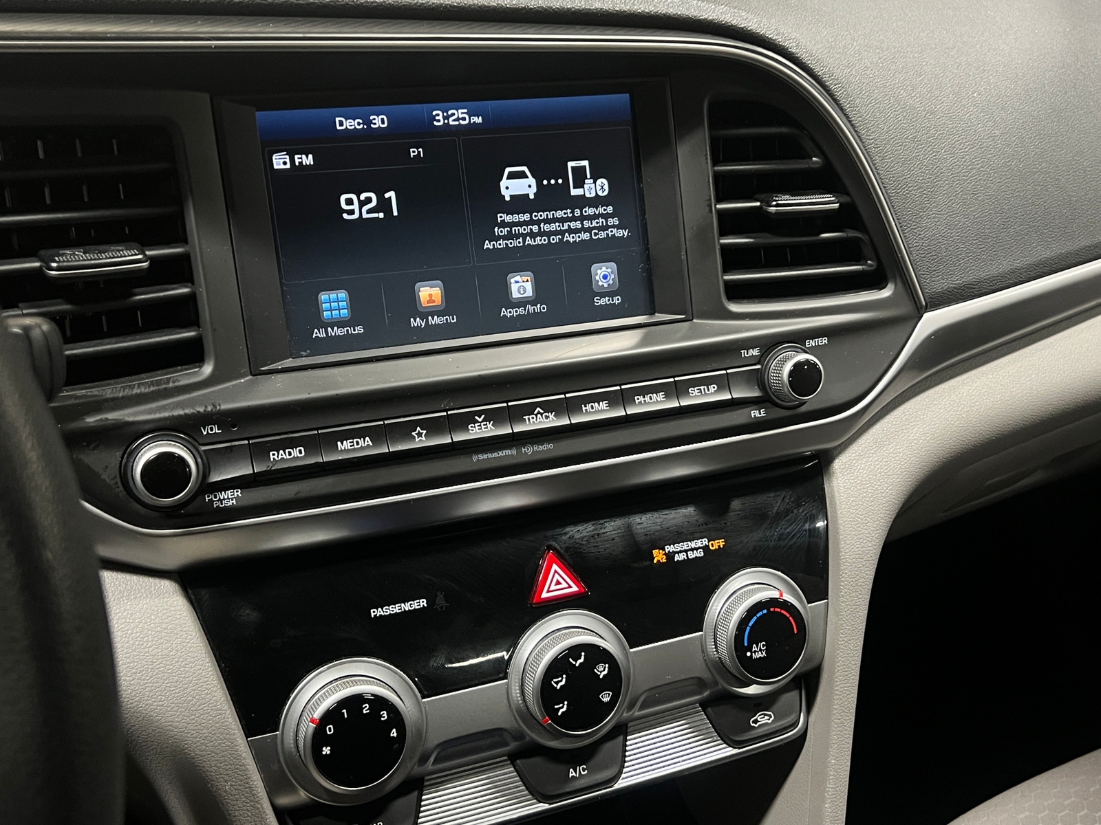 Thumbnail: 2019 Hyundai Elantra - 4