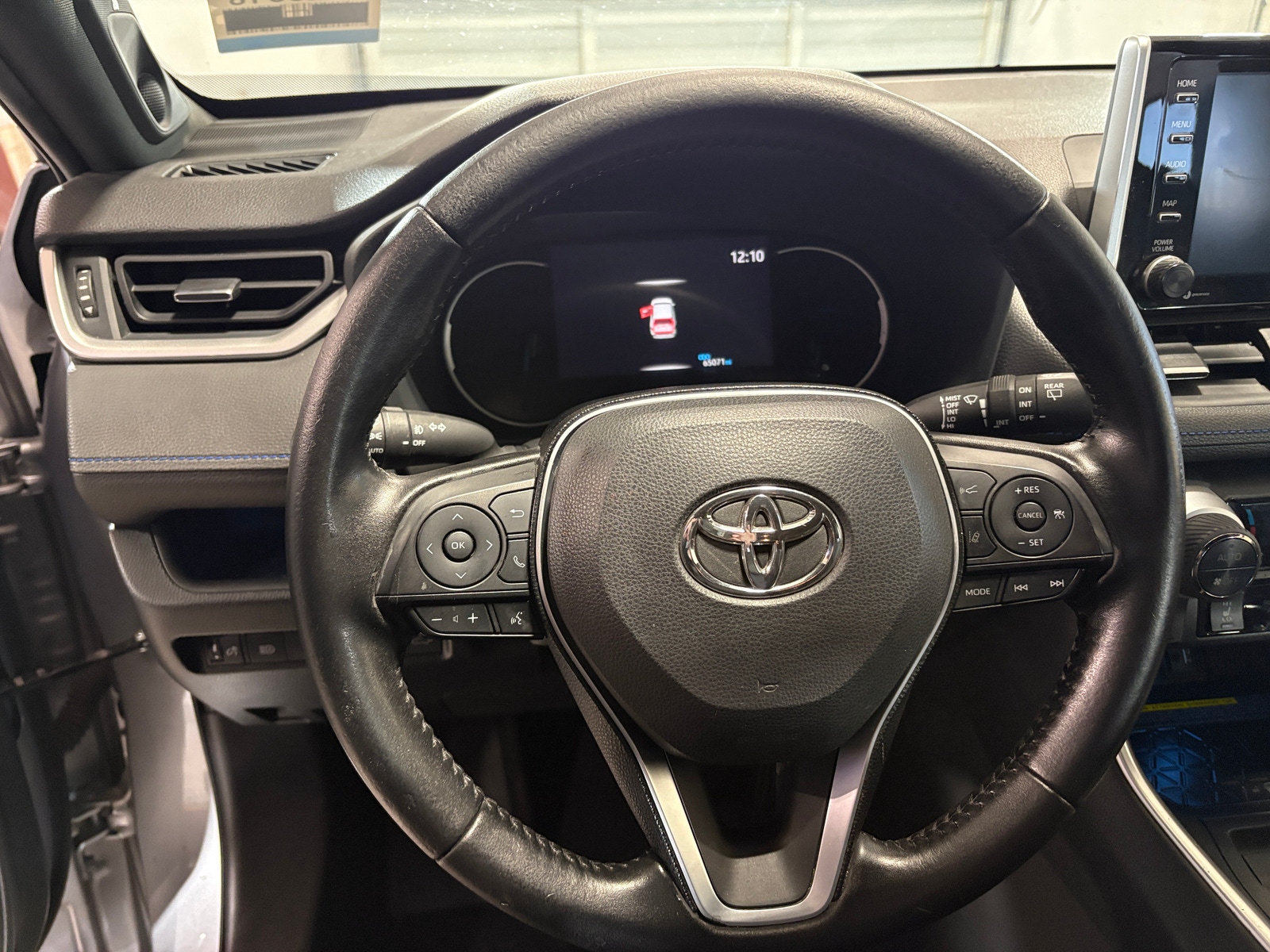 Thumbnail: 2019 Toyota RAV4 - 4