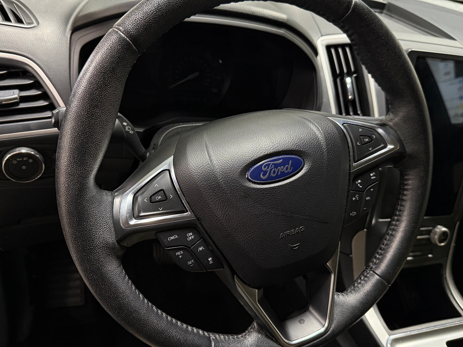 Thumbnail: 2022 Ford Edge - 4