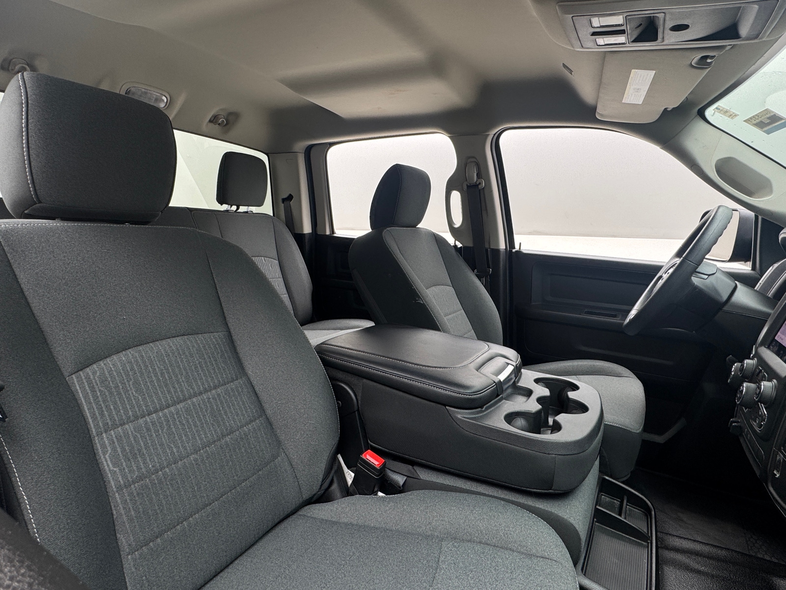 Thumbnail: 2022 RAM 1500 Classic - 2