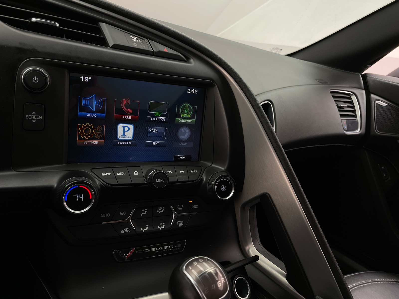 Thumbnail: 2015 Chevrolet Corvette - 3