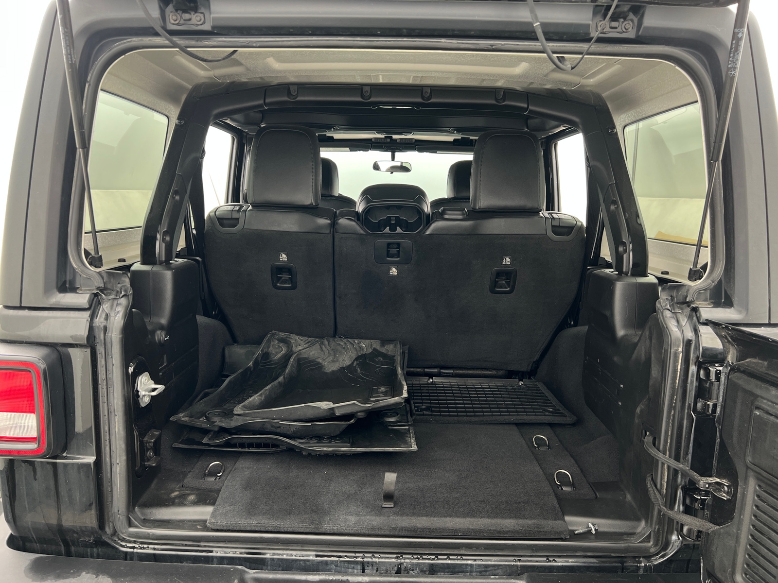 Thumbnail: 2021 Jeep Wrangler - 7