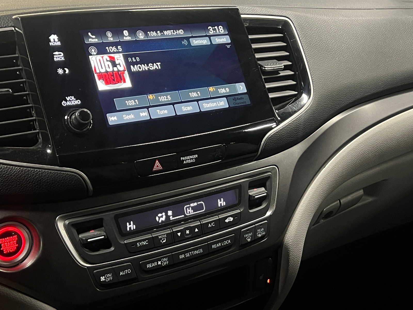 Thumbnail: 2019 Honda Pilot - 3