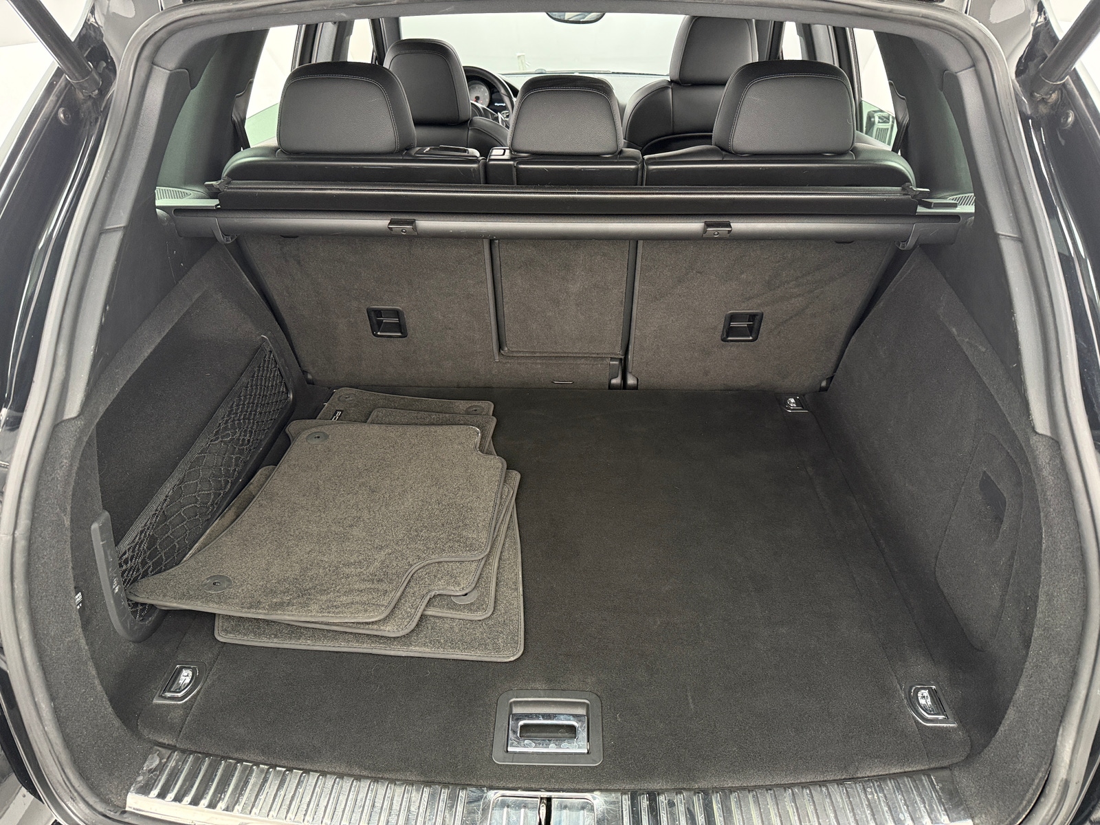 Thumbnail: 2011 Porsche Cayenne - 6