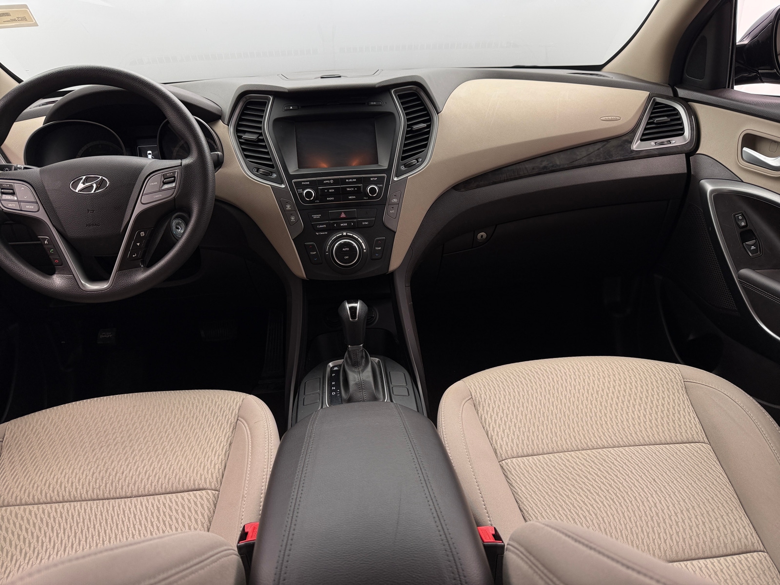 Thumbnail: 2017 Hyundai Santa Fe - 3