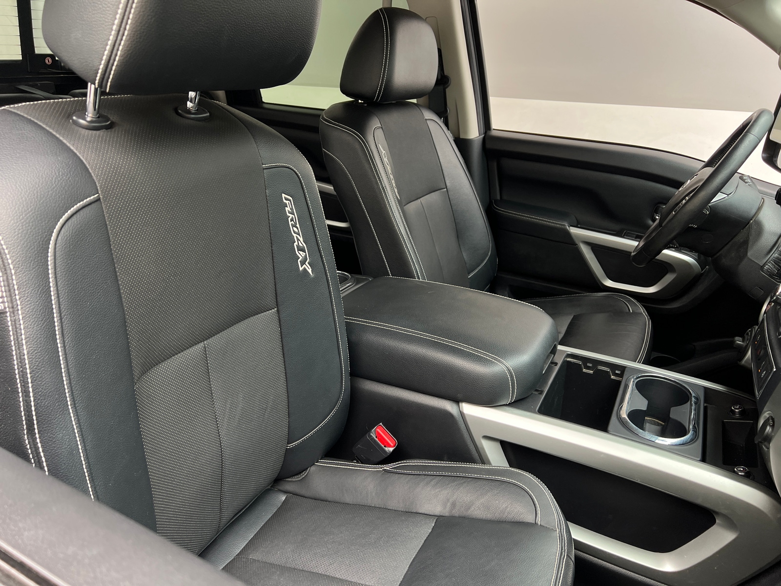 Thumbnail: 2019 Nissan Titan - 2