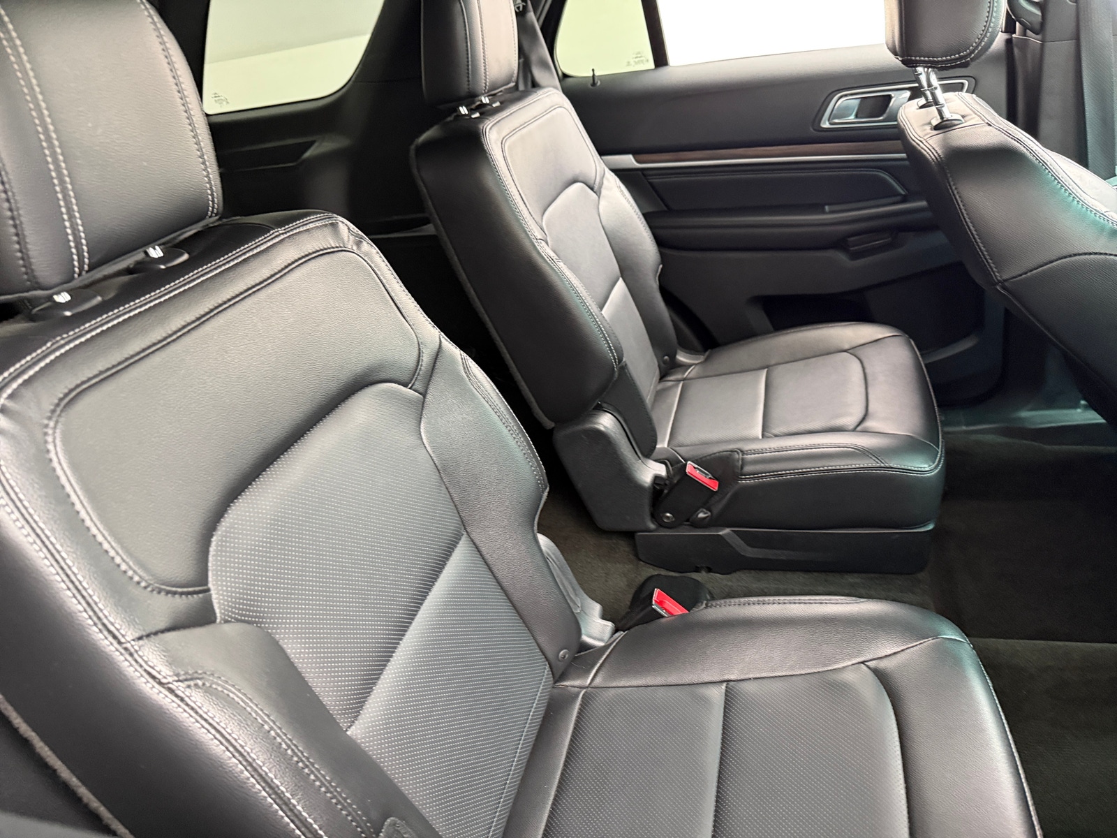 Thumbnail: 2016 Ford Explorer - 5