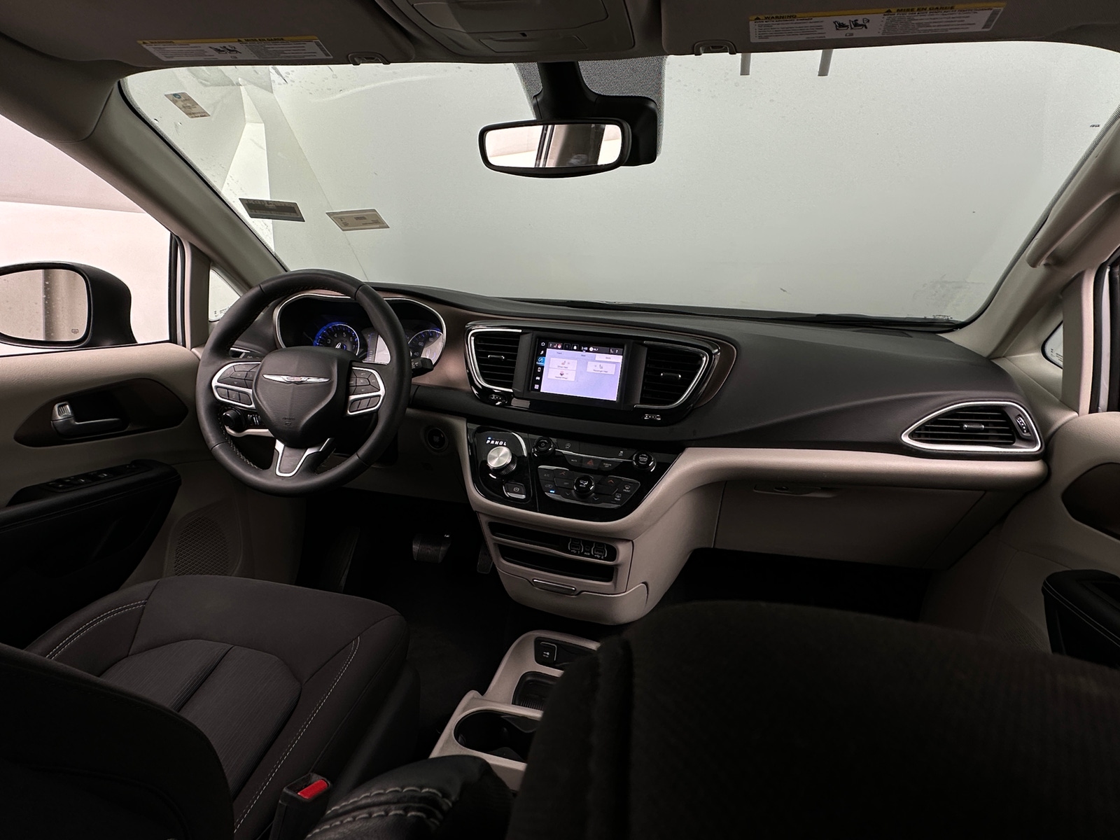 Thumbnail: 2024 Chrysler Voyager - 3