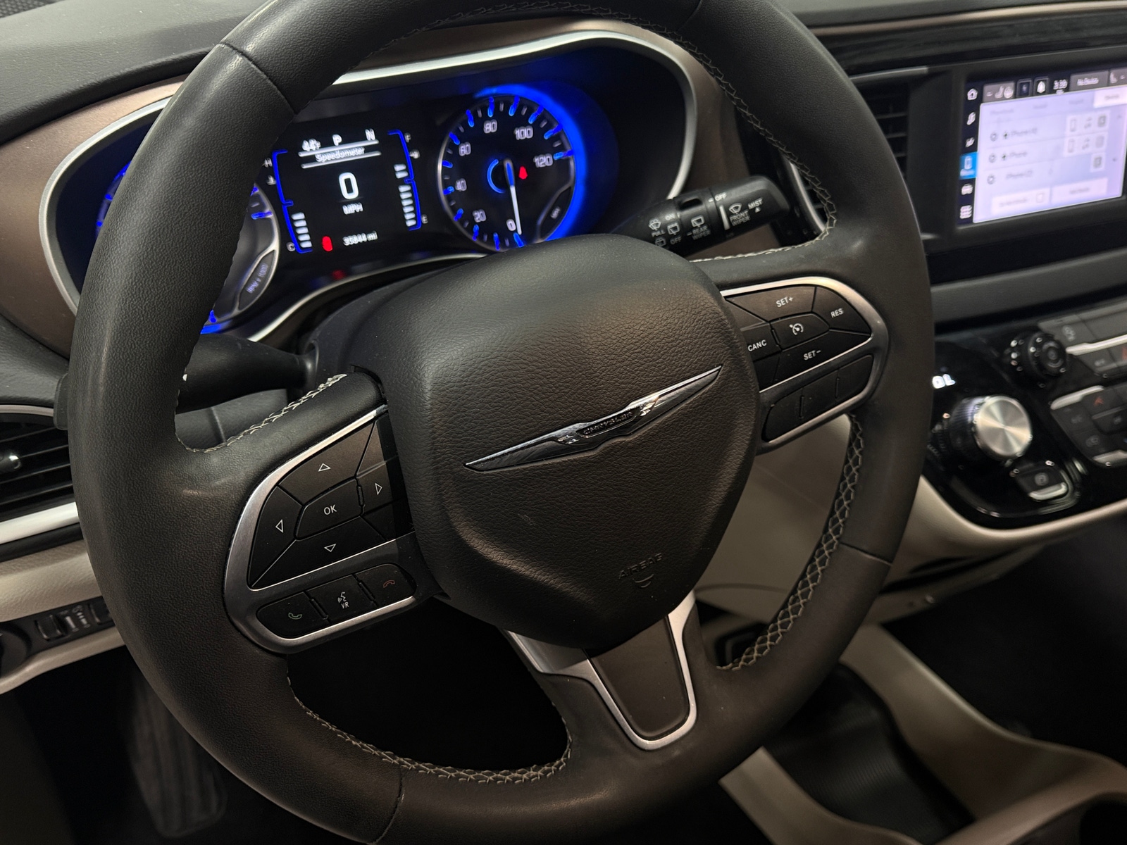 Thumbnail: 2024 Chrysler Voyager - 5