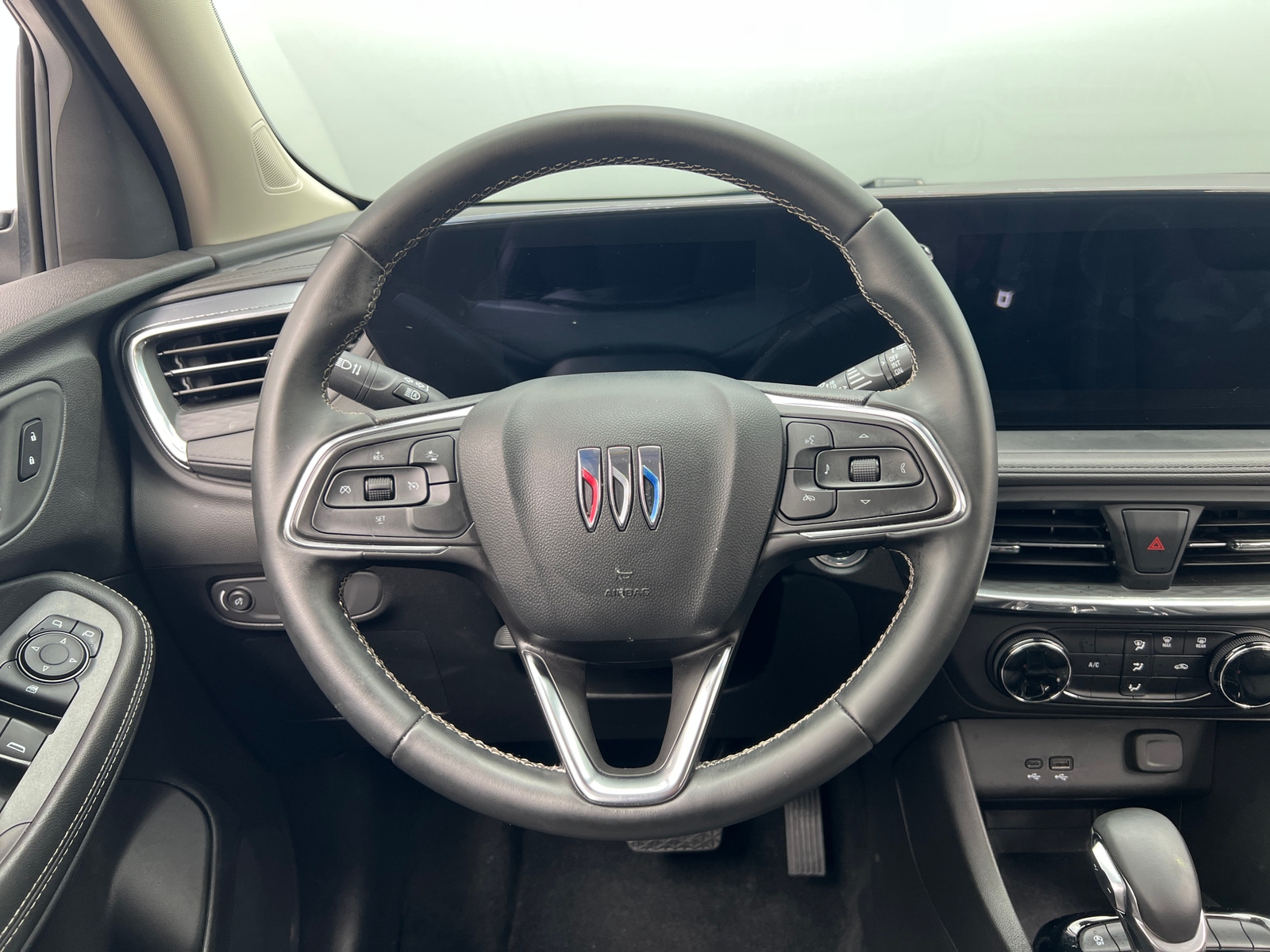 Thumbnail: 2025 Buick Encore GX - 4