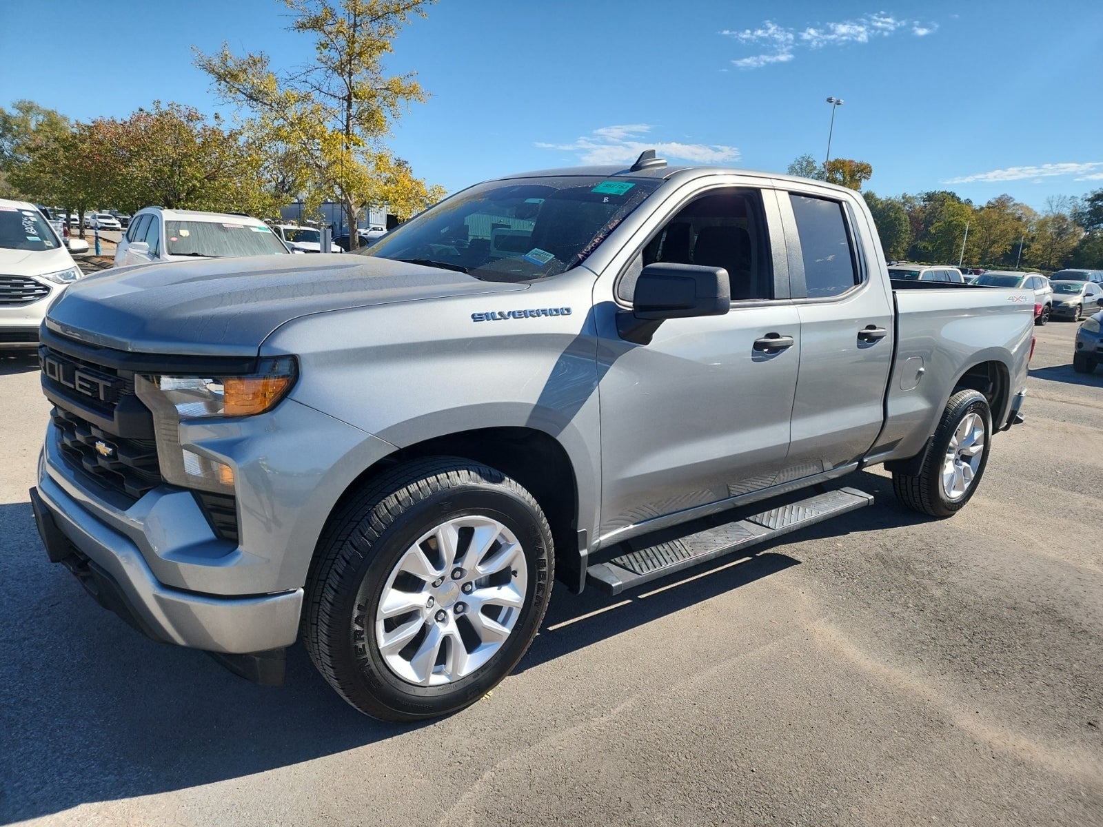 2024 Chevrolet Silverado 1500 4WD Double Cab 147" Custom