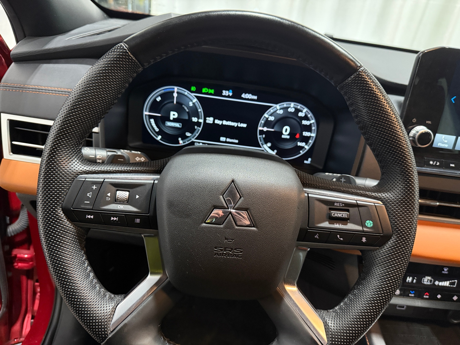 Thumbnail: 2023 Mitsubishi Outlander - 4