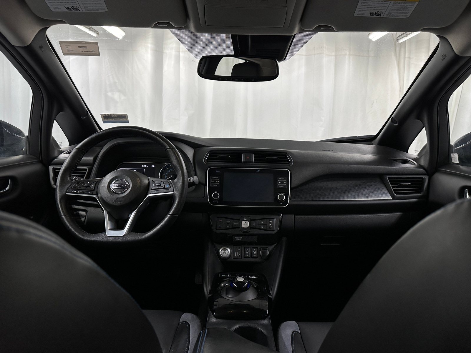 Thumbnail: 2021 Nissan Leaf - 2