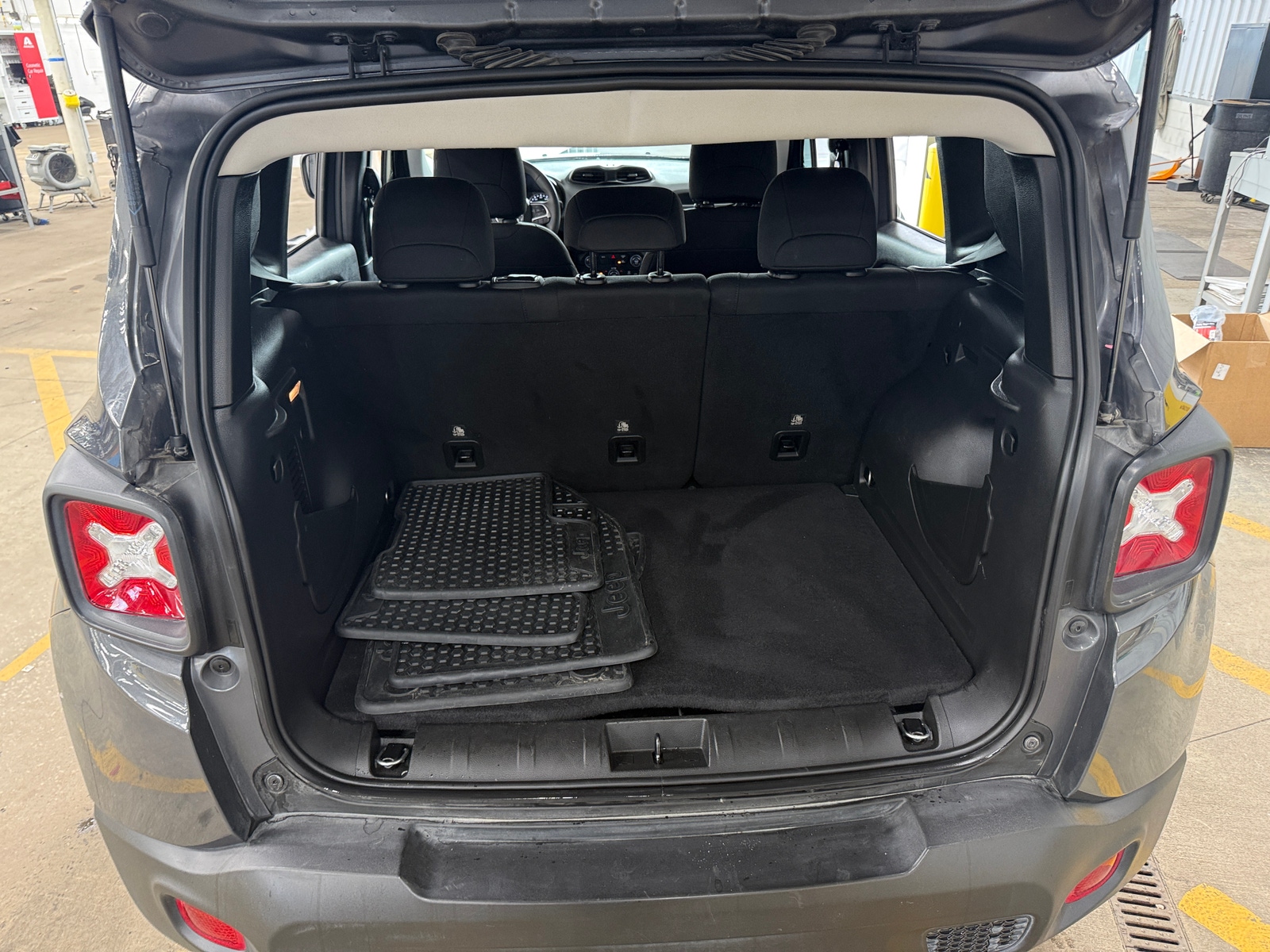 Thumbnail: 2023 Jeep Renegade - 7