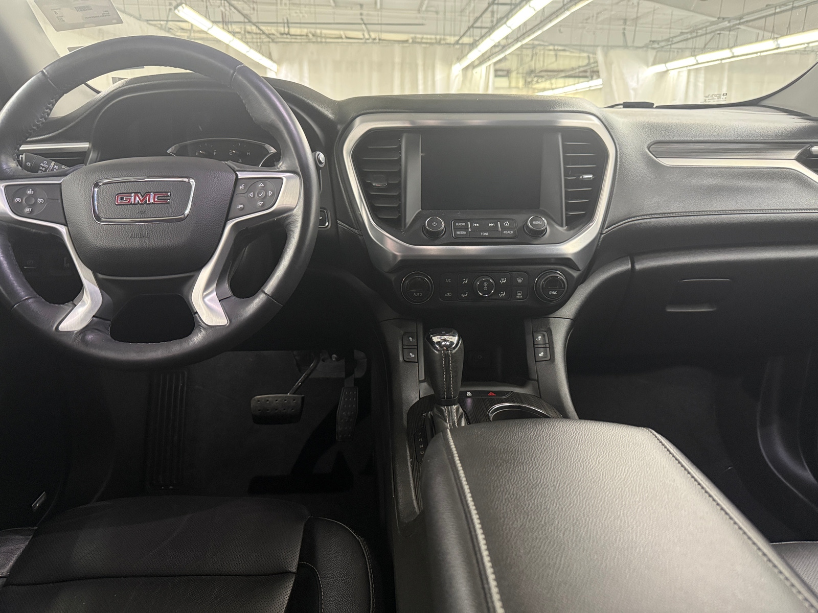 Thumbnail: 2017 GMC Acadia - 2