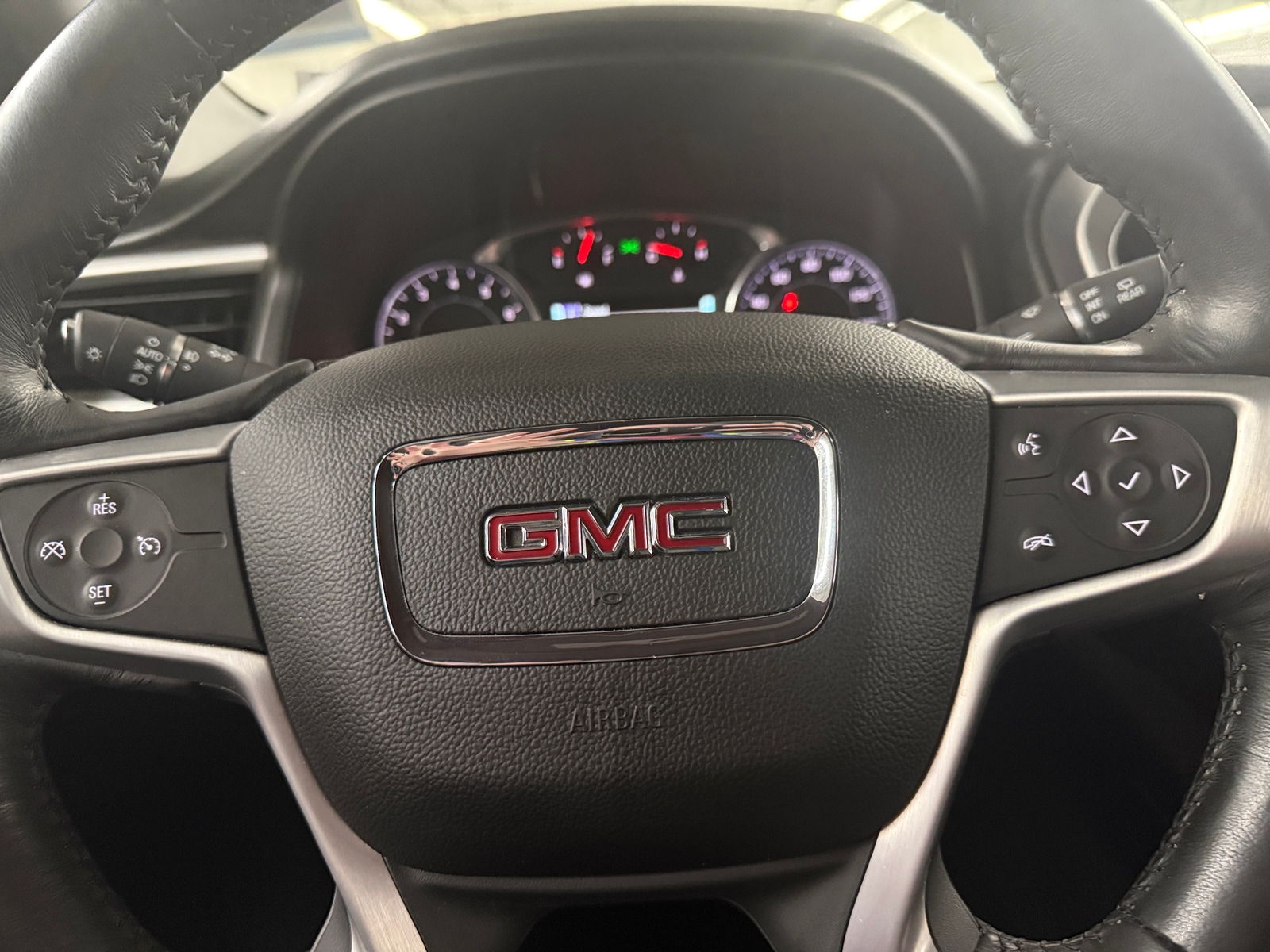 Thumbnail: 2017 GMC Acadia - 4