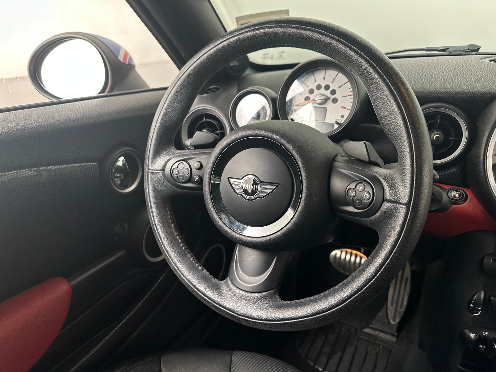 Thumbnail: 2014 MINI Cooper Roadster - 5