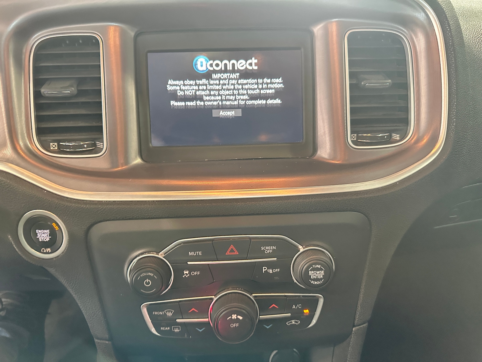 Thumbnail: 2022 Dodge Charger - 4