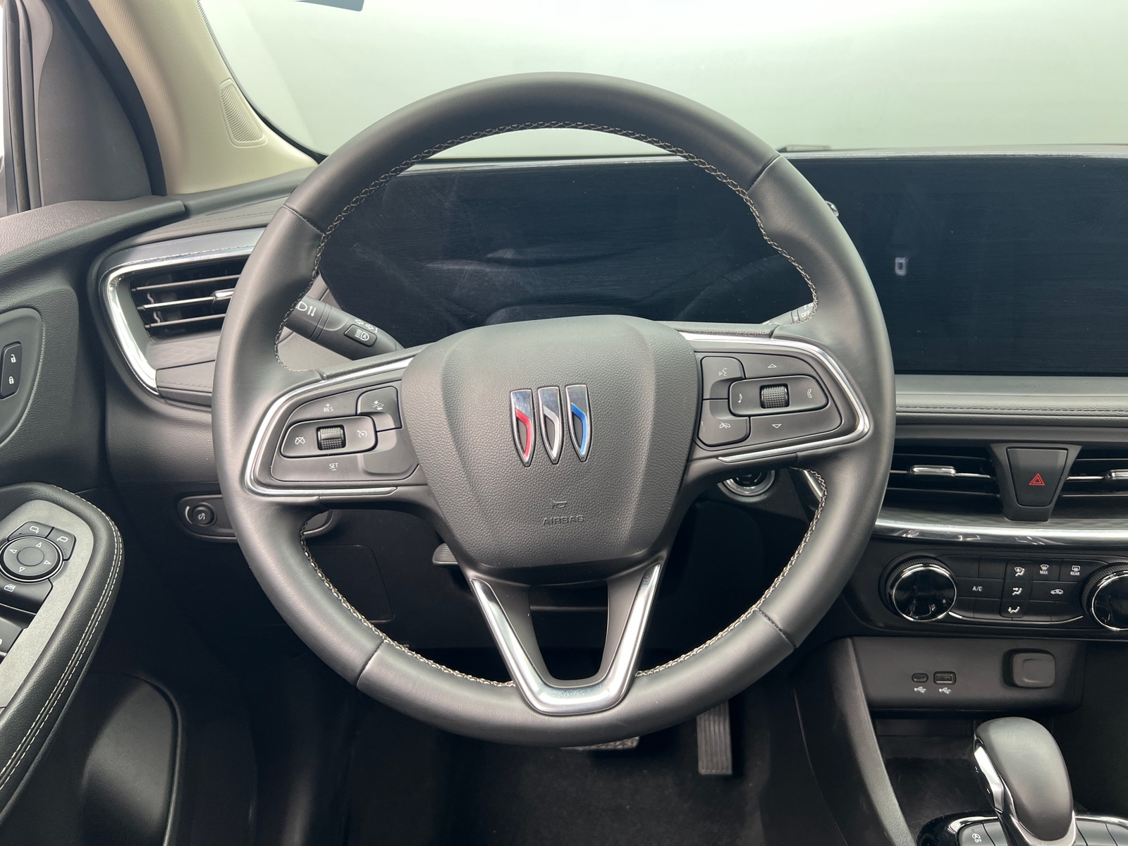 Thumbnail: 2025 Buick Encore GX - 4