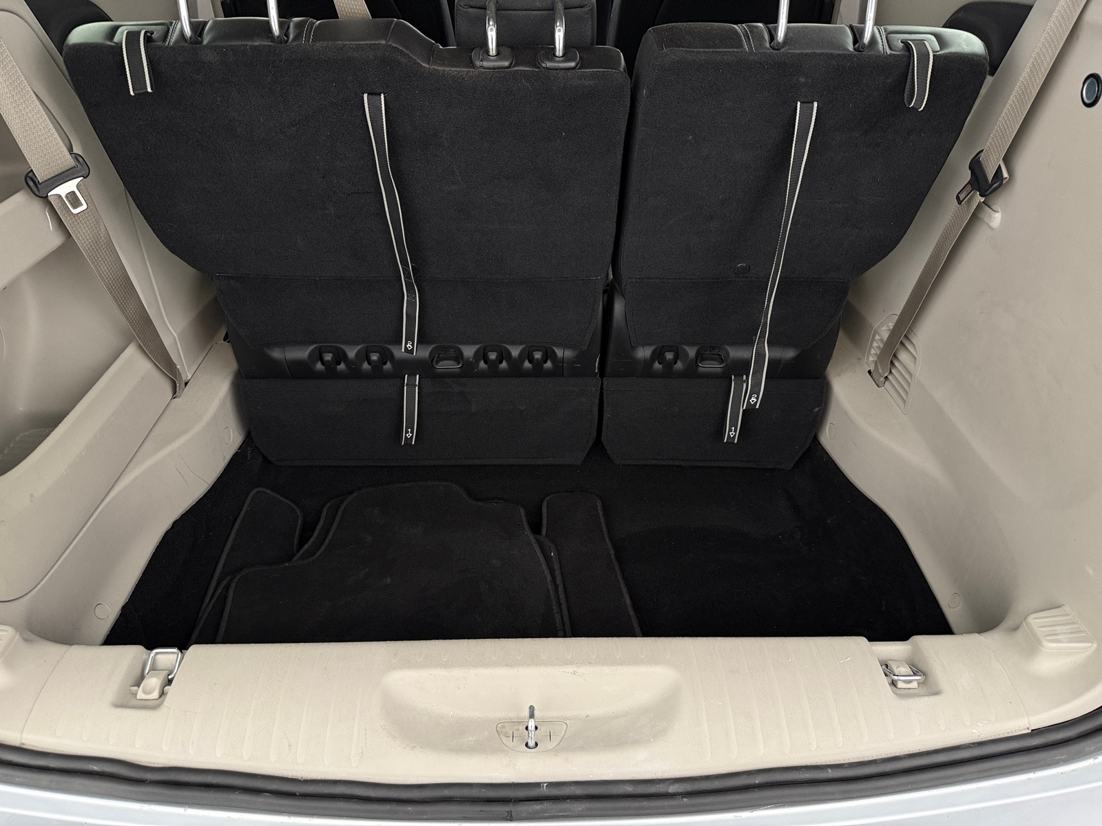 Thumbnail: 2024 Chrysler Pacifica - 6