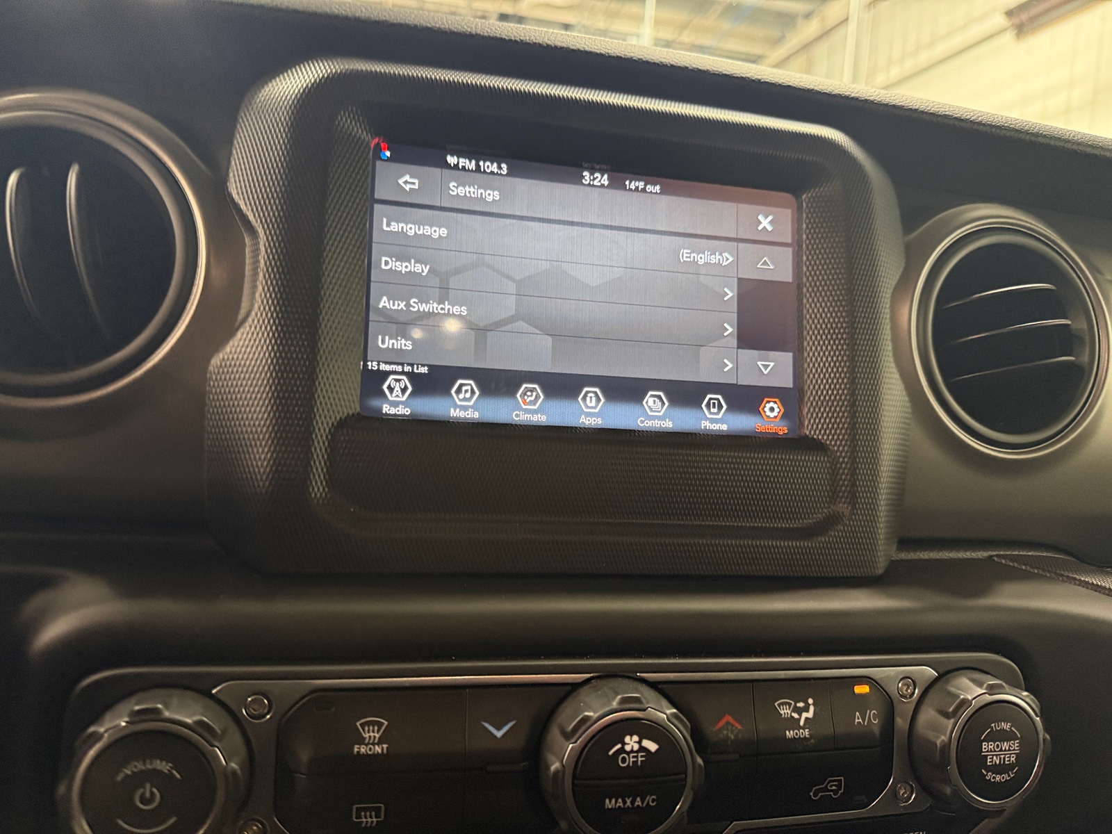 Thumbnail: 2022 Jeep Gladiator - 4