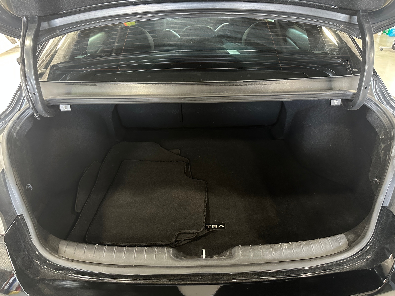 Thumbnail: 2023 Hyundai Elantra - 6