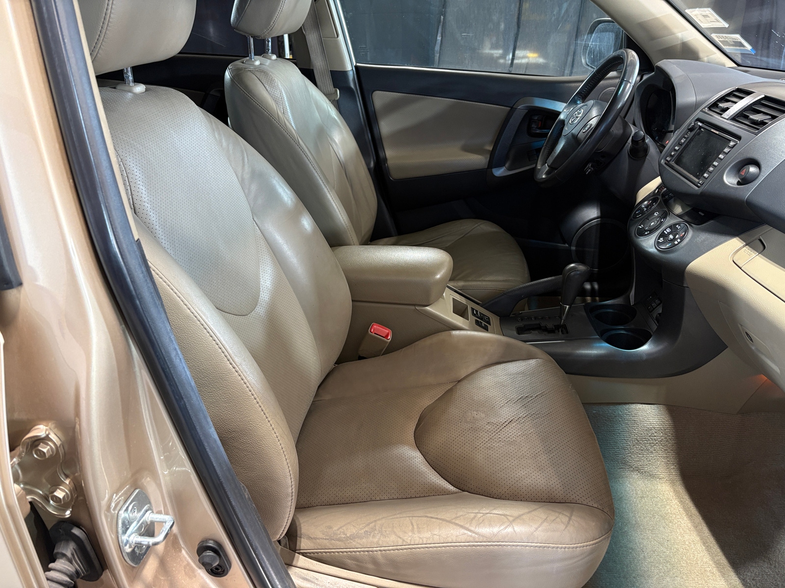 Thumbnail: 2011 Toyota RAV4 - 2