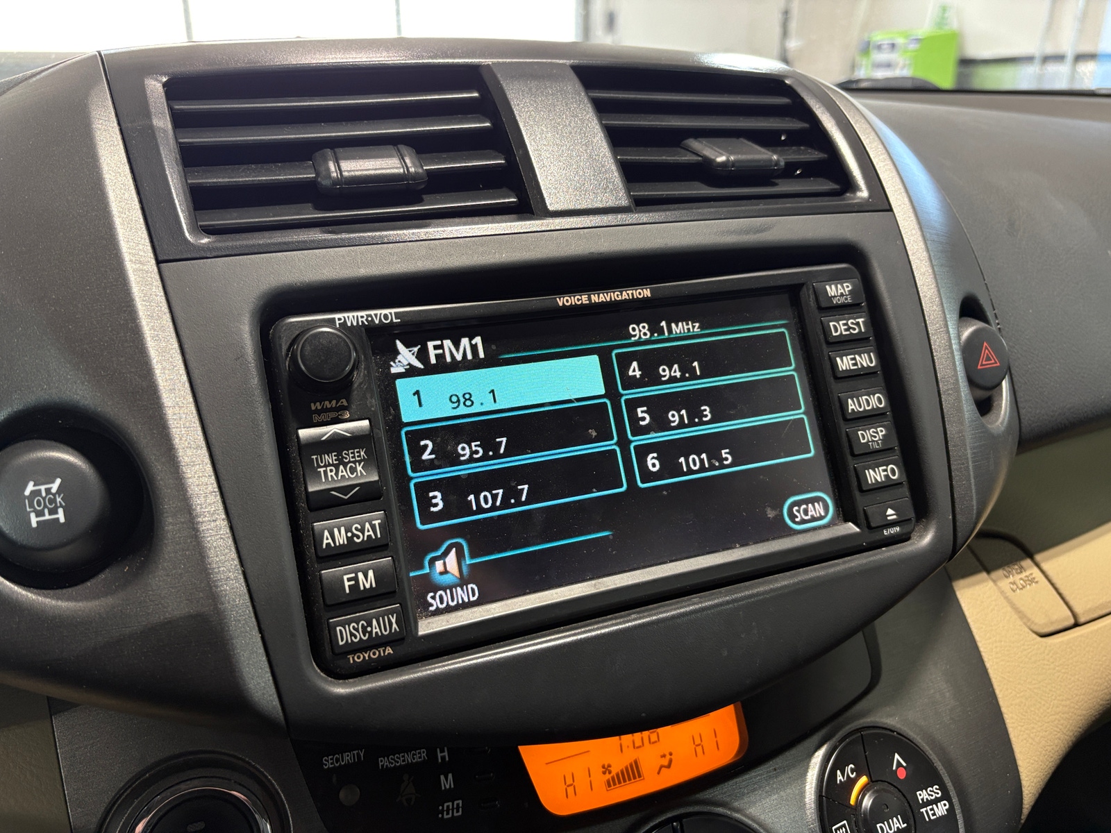 Thumbnail: 2011 Toyota RAV4 - 4