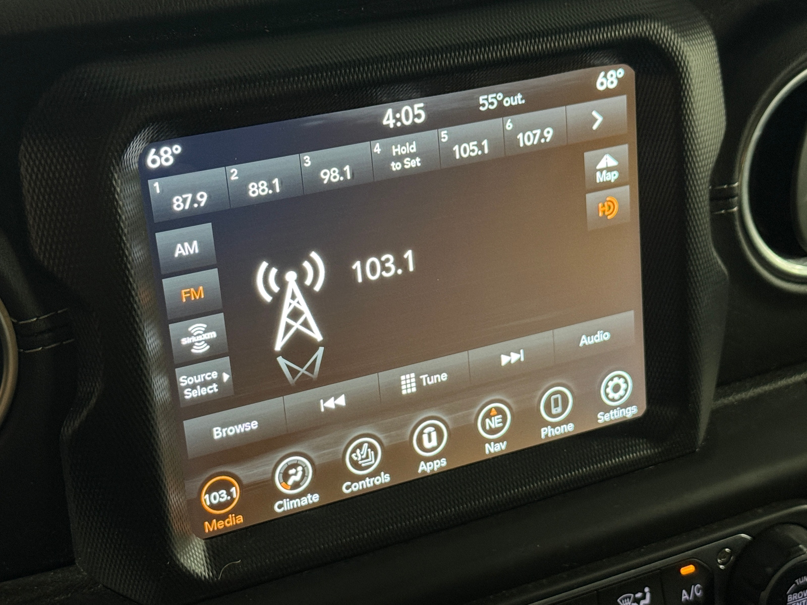 Thumbnail: 2020 Jeep Wrangler - 4