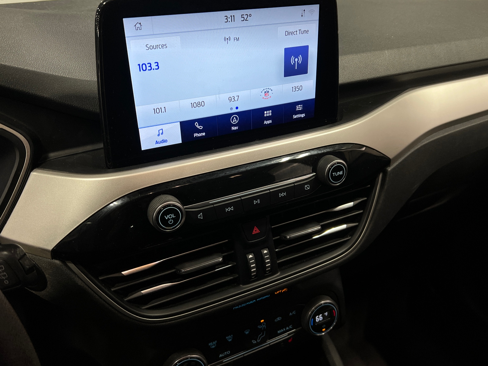 Thumbnail: 2020 Ford Escape - 4