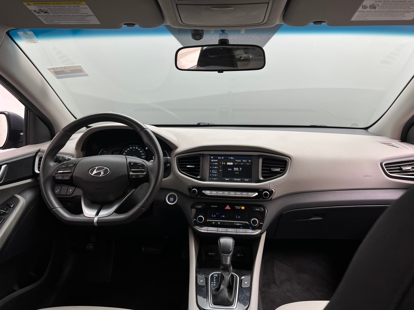 Thumbnail: 2018 Hyundai Ioniq - 3