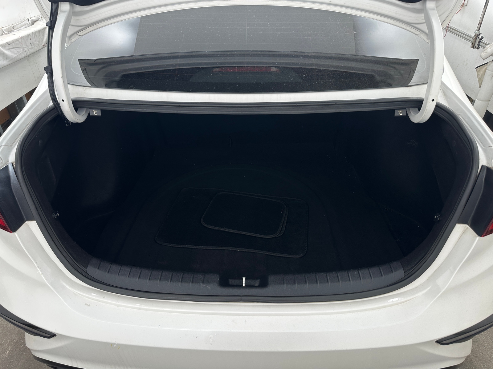 Thumbnail: 2020 Kia Forte - 6