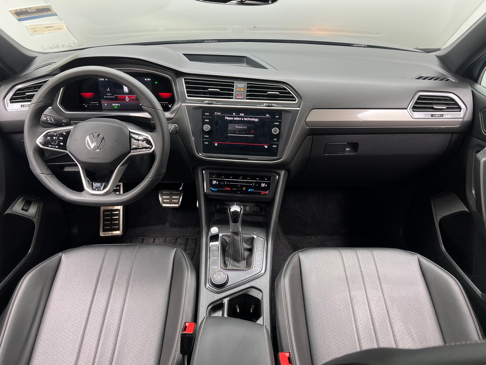 Thumbnail: 2022 Volkswagen Tiguan - 2